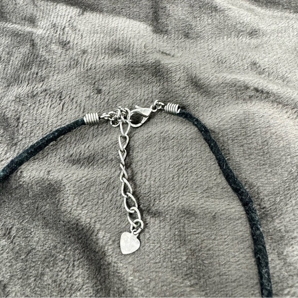 Vintage Crystal Cluster Black Fabric Necklace - Picture 3 of 5